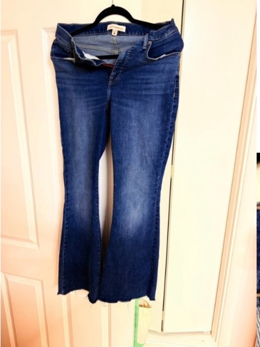 Lucky brand Women’s Mid-Blue Flared Jeans